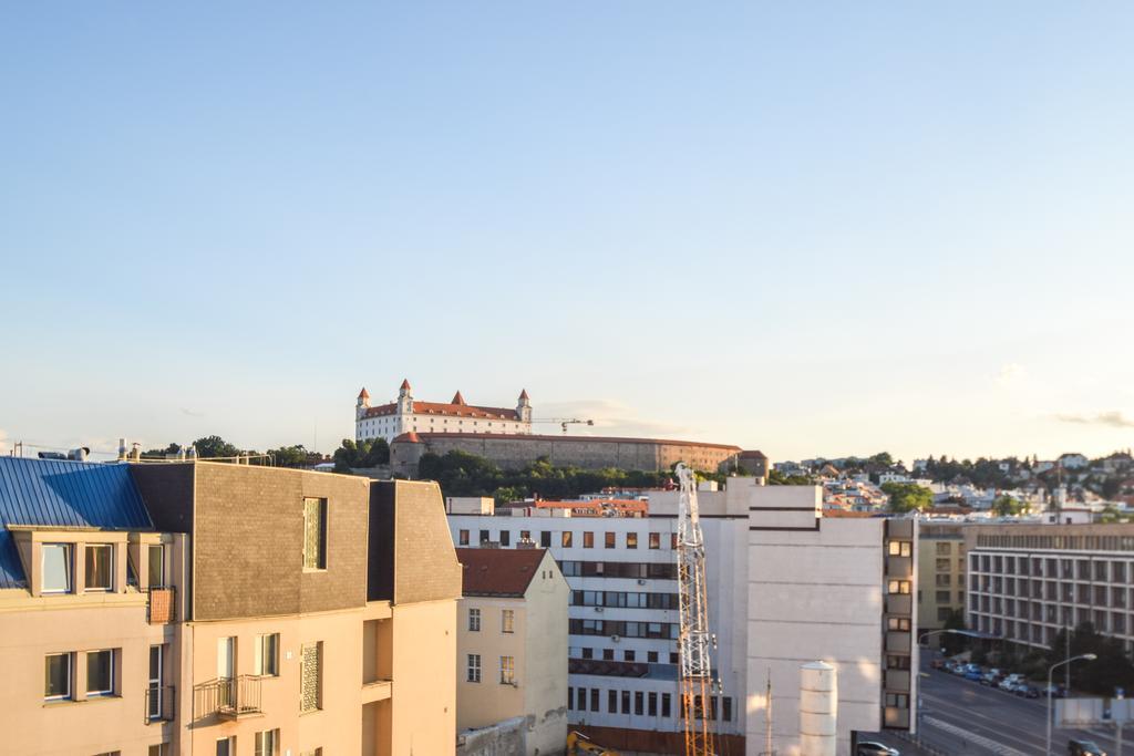Charming & Cozy Ambiente Apartments Bratislava Ruang foto
