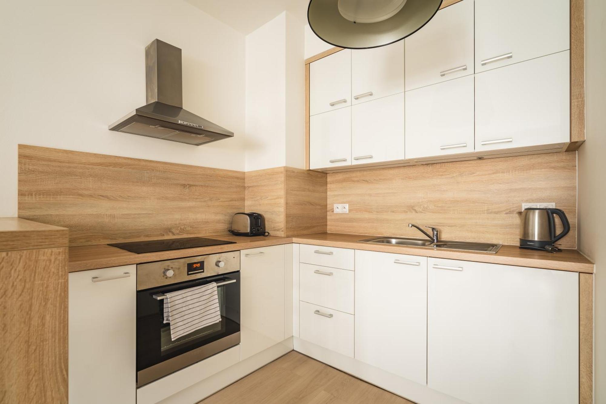 Charming & Cozy Ambiente Apartments Bratislava Bagian luar foto