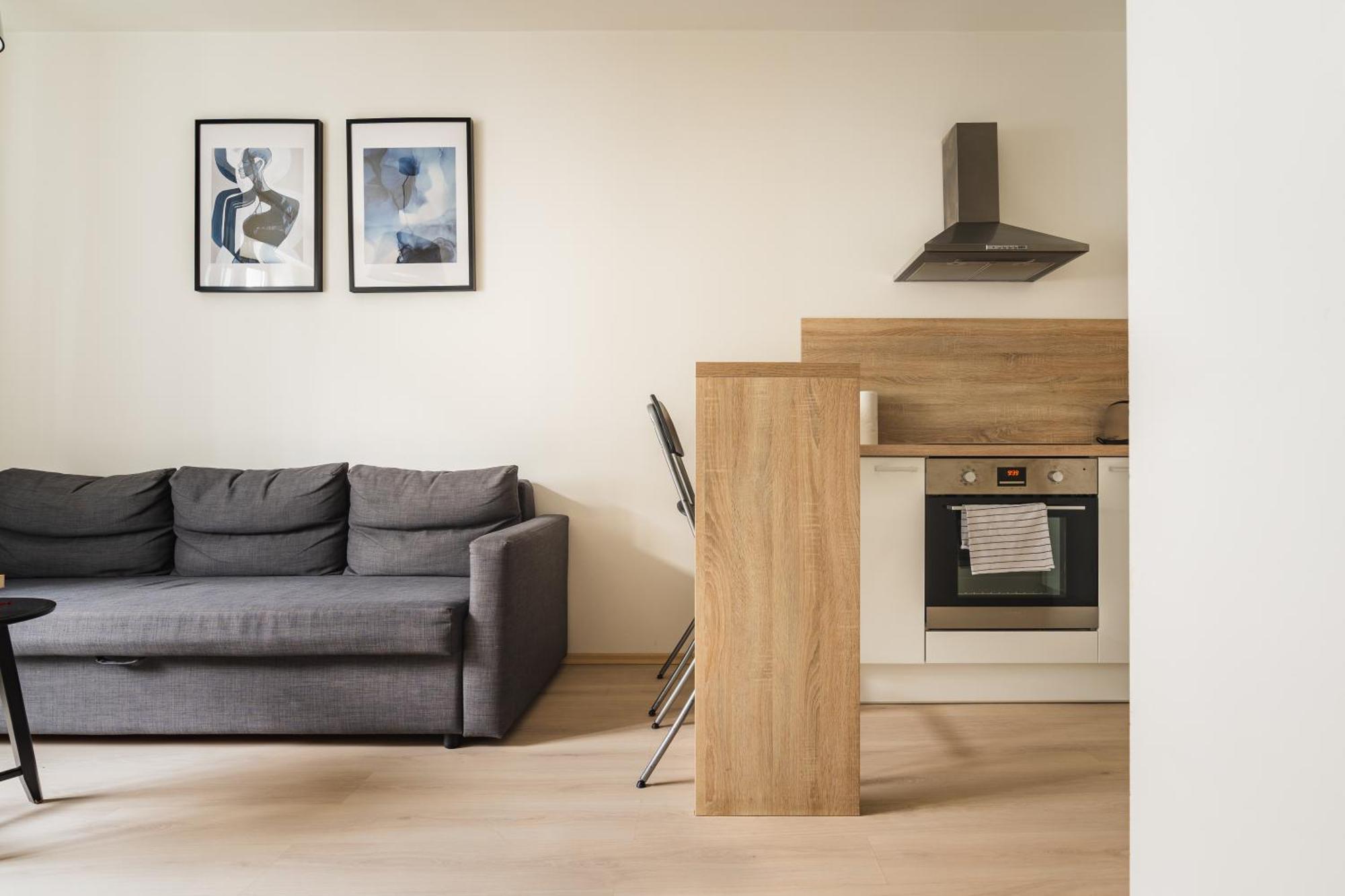 Charming & Cozy Ambiente Apartments Bratislava Bagian luar foto