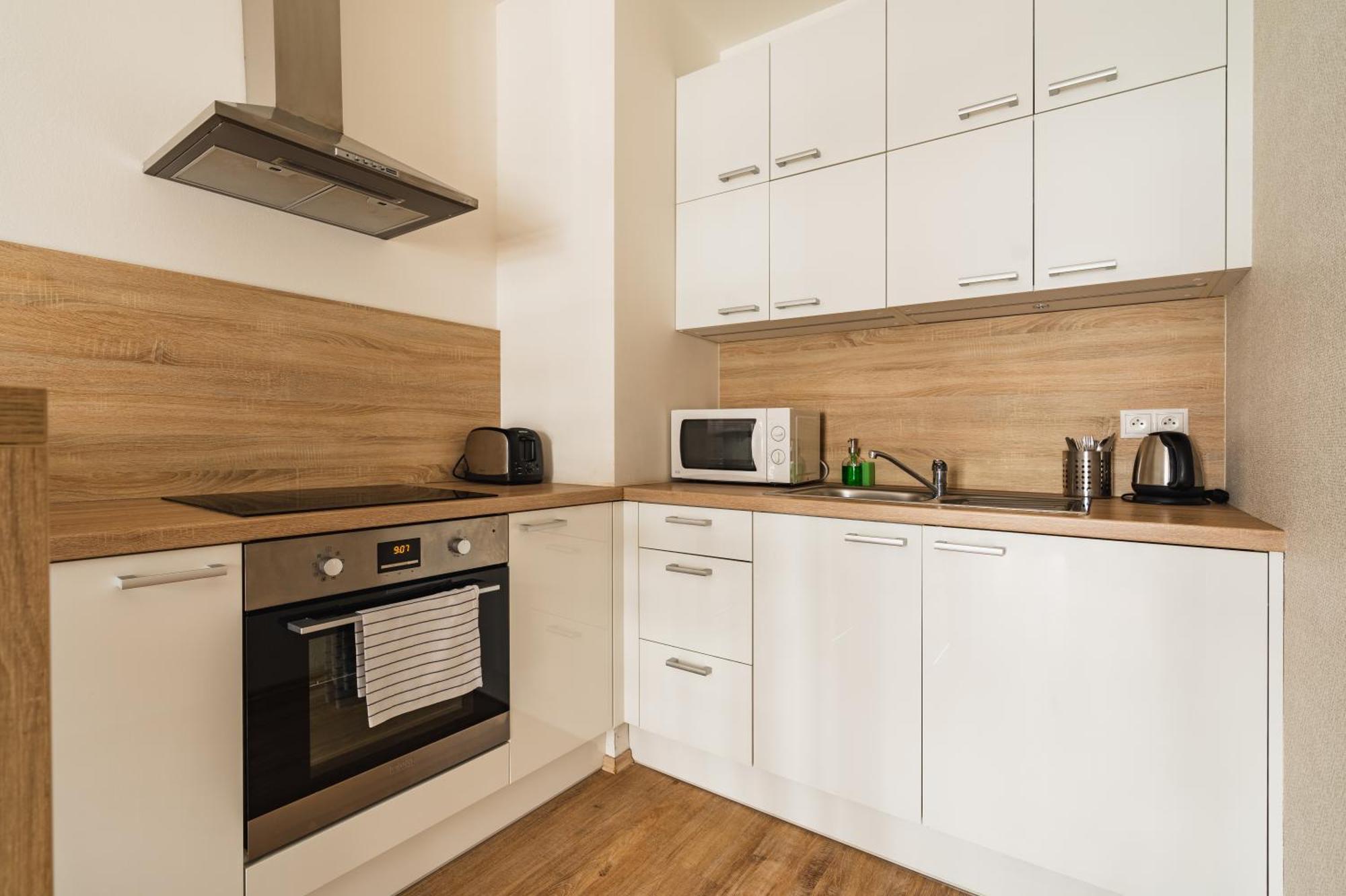 Charming & Cozy Ambiente Apartments Bratislava Bagian luar foto