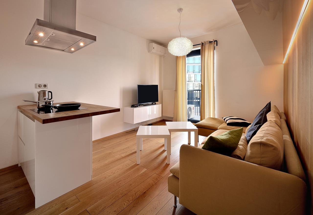 Charming & Cozy Ambiente Apartments Bratislava Bagian luar foto