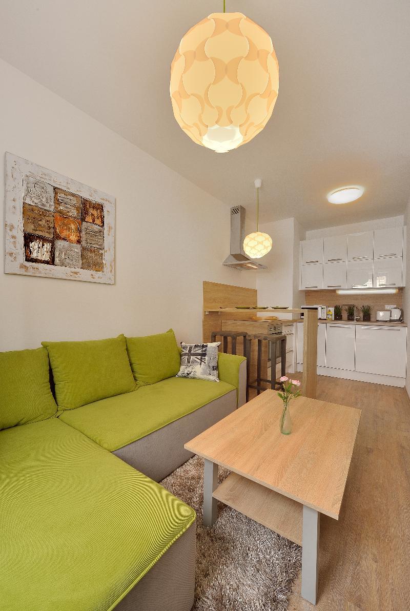 Charming & Cozy Ambiente Apartments Bratislava Bagian luar foto