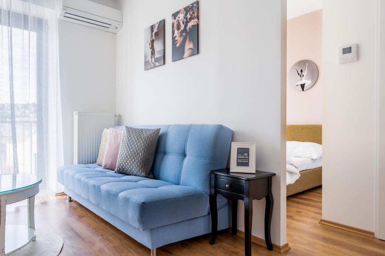 Charming & Cozy Ambiente Apartments Bratislava Bagian luar foto
