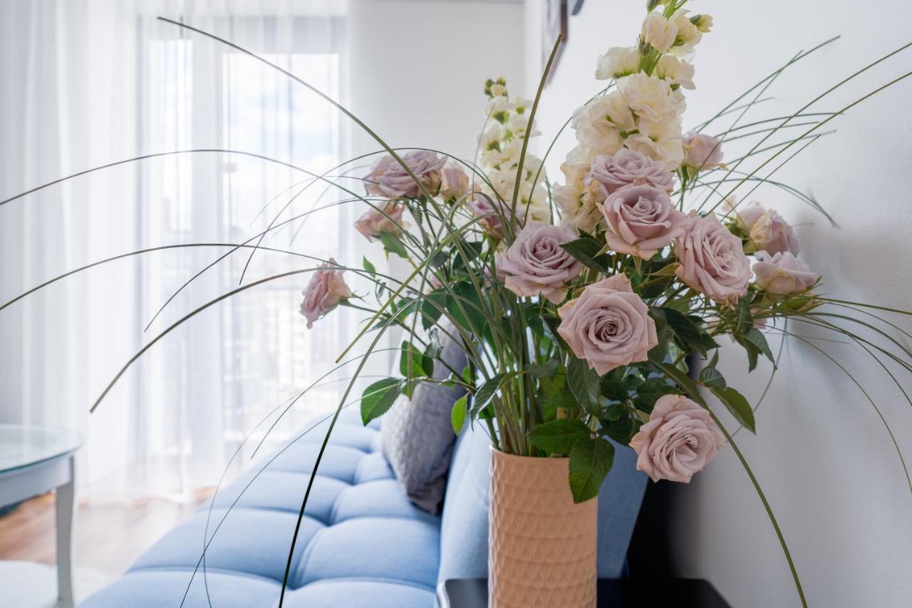 Charming & Cozy Ambiente Apartments Bratislava Bagian luar foto