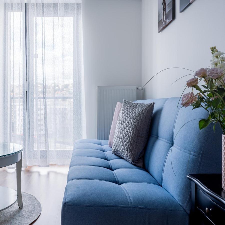 Charming & Cozy Ambiente Apartments Bratislava Bagian luar foto